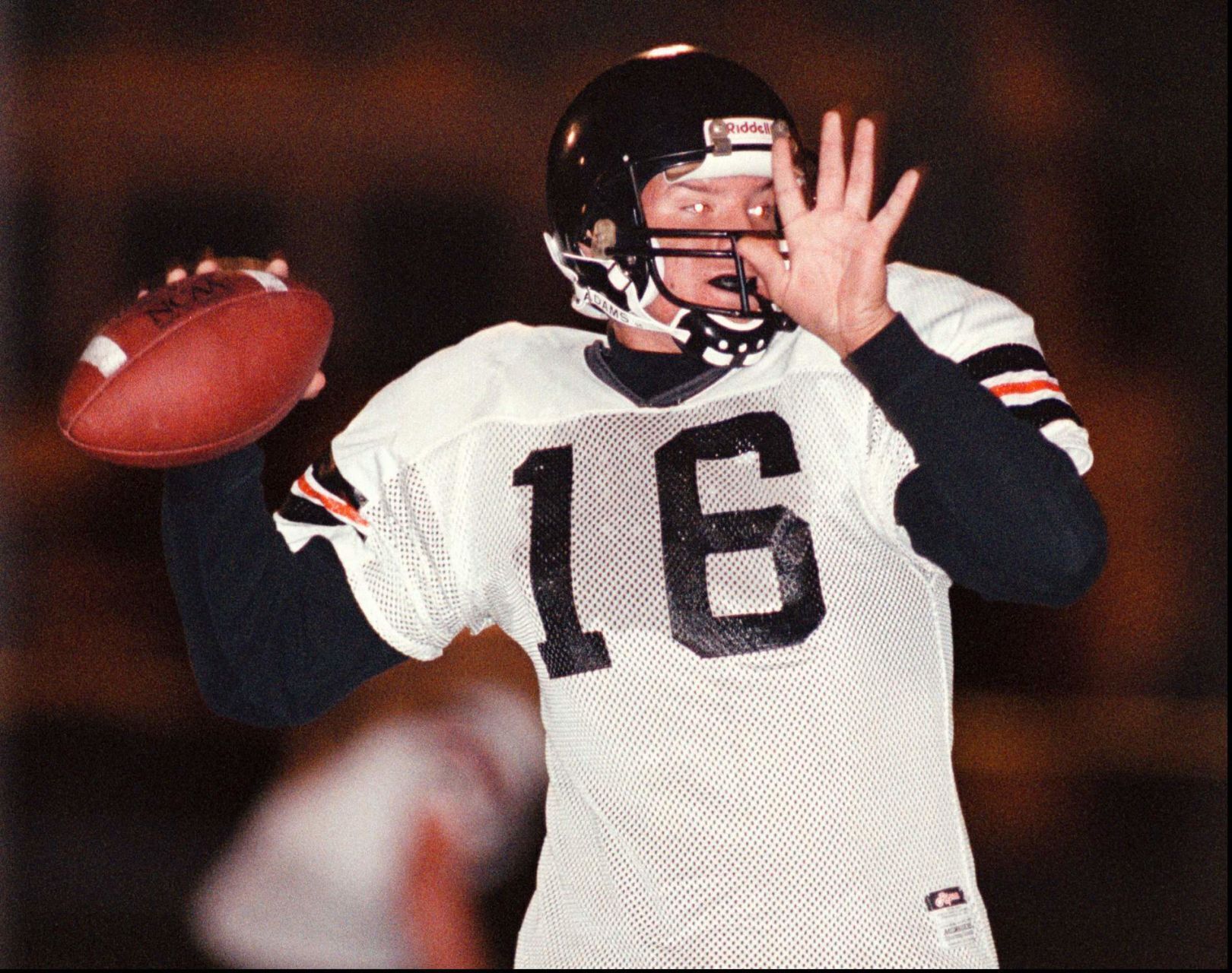 Tony Romo back to pass, 1997